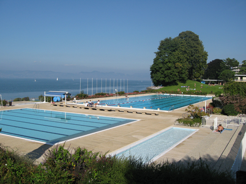 Evian-pool-web